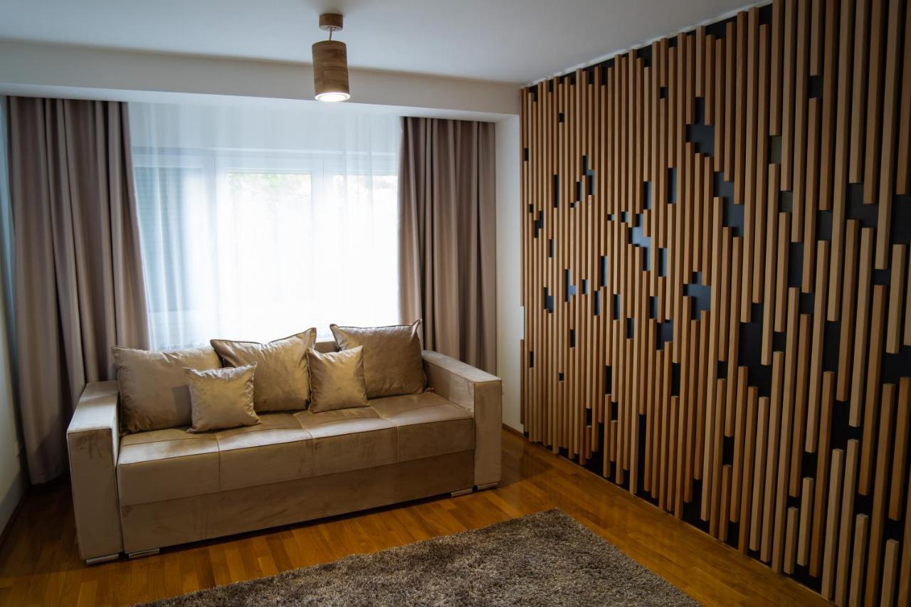 Ultracentral Golden Apartament 1 Suceava Exterior photo